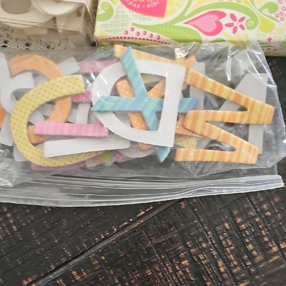 Assorted Alphabet Craft Chipboard Letters And Shapes For Scrapbooking Arts Craft - Picture 4 of 10